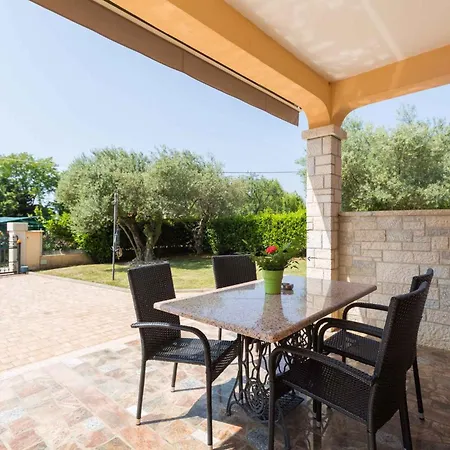 Apartment In 43010 Porec